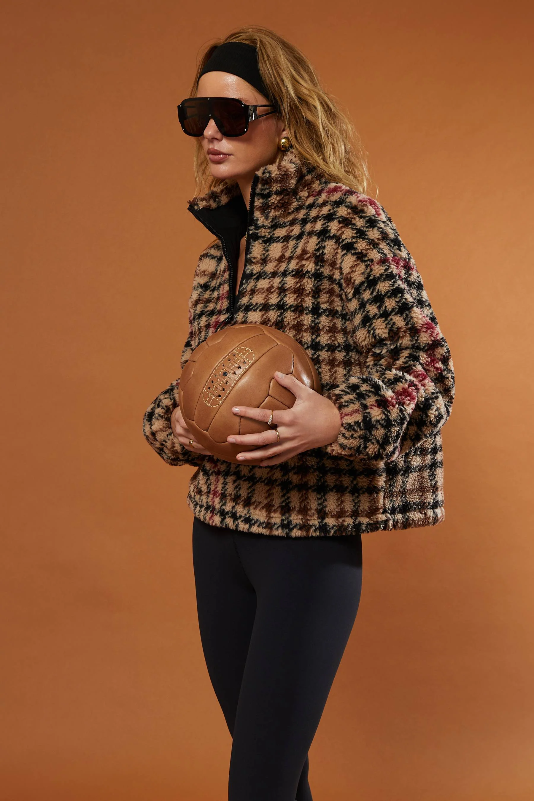 Leona Sherpa Midnight Houndstooth - Image 3