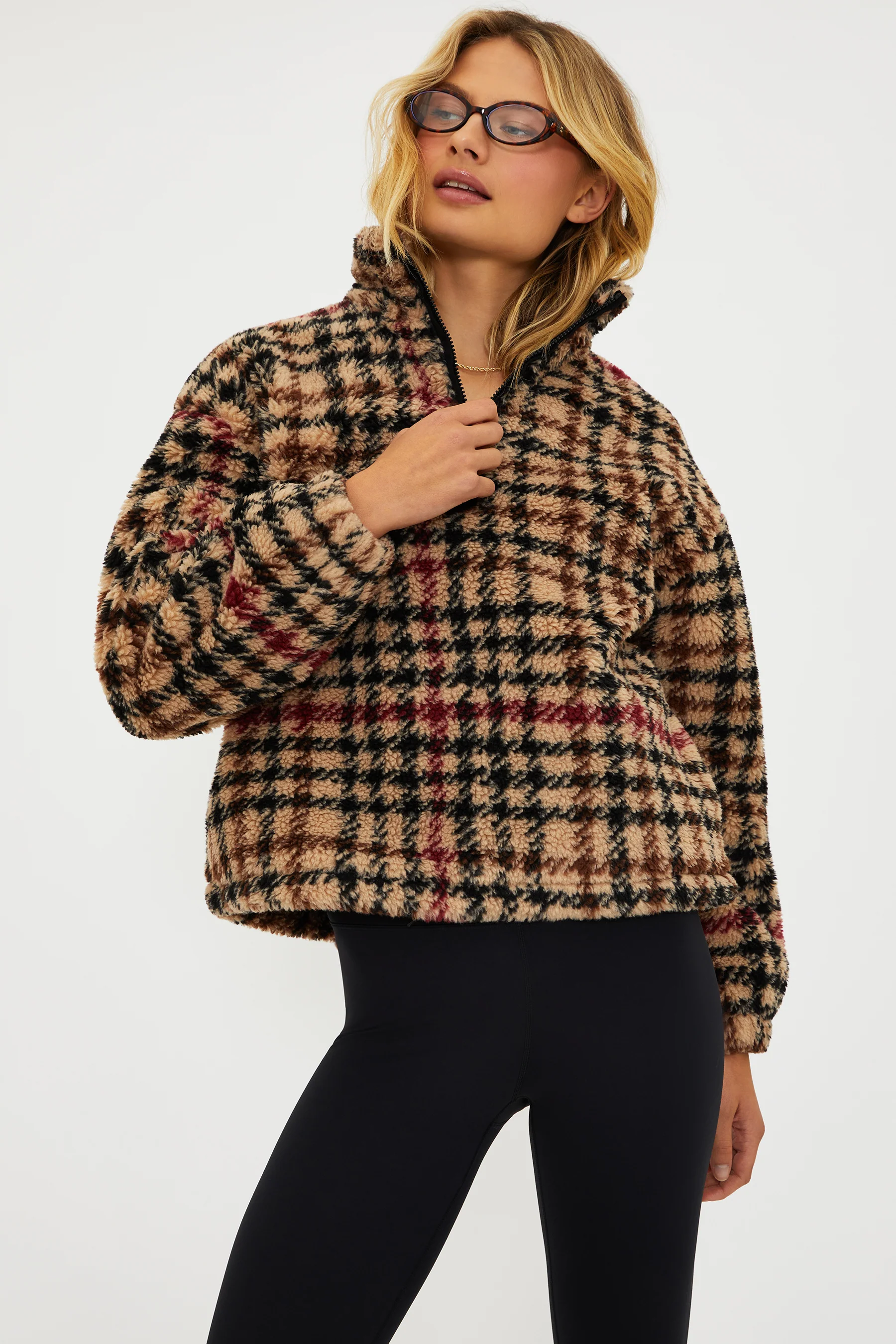 Leona Sherpa Midnight Houndstooth - Image 6